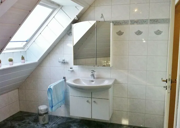 Blau 슈바이겐레크텐바크